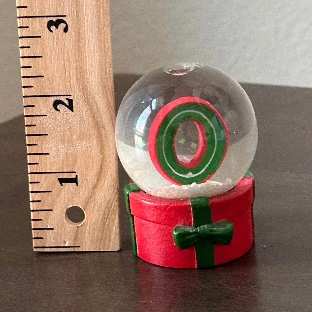 Mini Christmas Snow Globe Disney Parks 2002 Letter O Holiday‎ Decor Gift